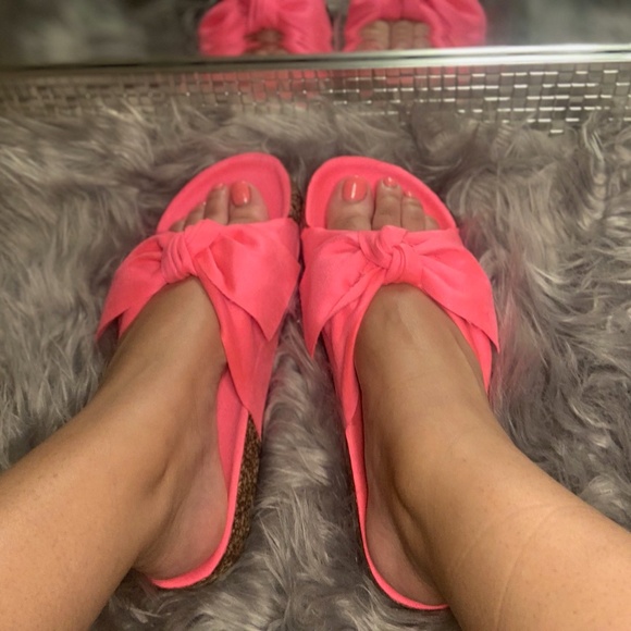 Fuchsia Bow Sandal - Picture 3 of 8